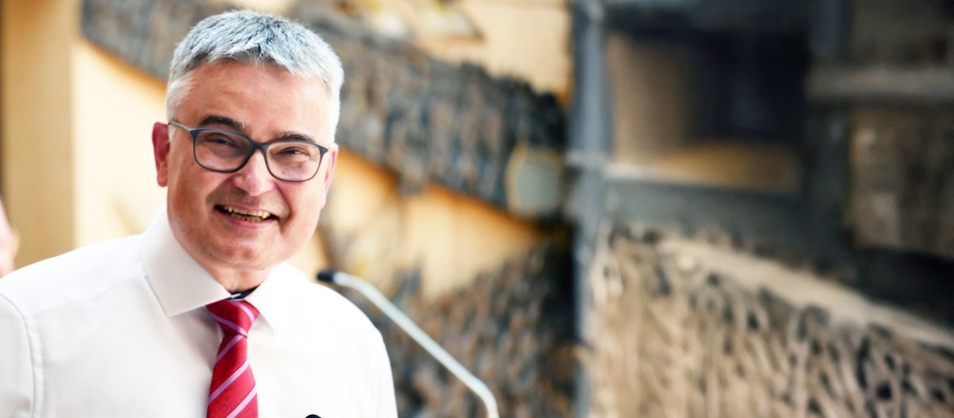 Bisher Pfarrer, jetzt Bischof der alt-katholischen Kirche: Jürgen Wenge