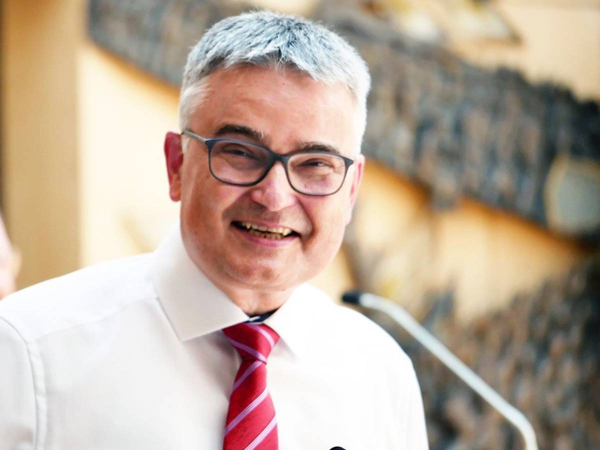 Bisher Pfarrer, jetzt Bischof der alt-katholischen Kirche: Jürgen Wenge