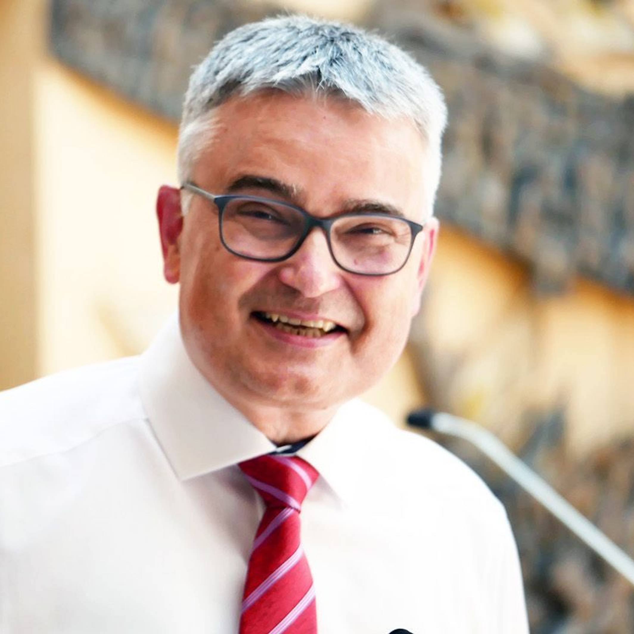 Bisher Pfarrer, jetzt Bischof der alt-katholischen Kirche: Jürgen Wenge