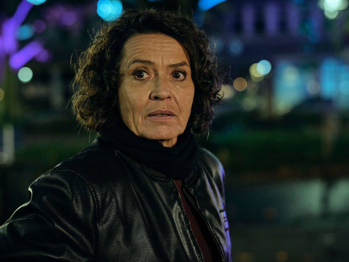 Ist die Polizei hier am Ende? Lena Odenthal (Ulrike Folkerts) macht sich so ihre Gedanken, was man im Problemviertel ihrer Stadt Ludwigshafen als staatliche Autorität noch bewirken kann. (Bild: SWR / Benoît Linder)