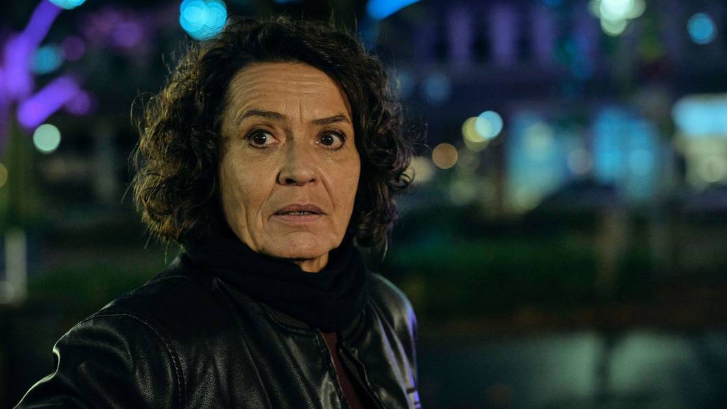 Ist die Polizei hier am Ende? Lena Odenthal (Ulrike Folkerts) macht sich so ihre Gedanken, was man im Problemviertel ihrer Stadt Ludwigshafen als staatliche Autorität noch bewirken kann. (Bild: SWR / Benoît Linder)