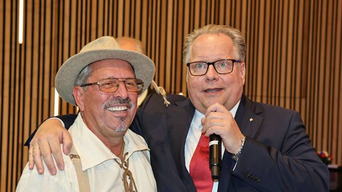 Werner Klupsch und Lutz Schade beim Bauernerntedankfest.