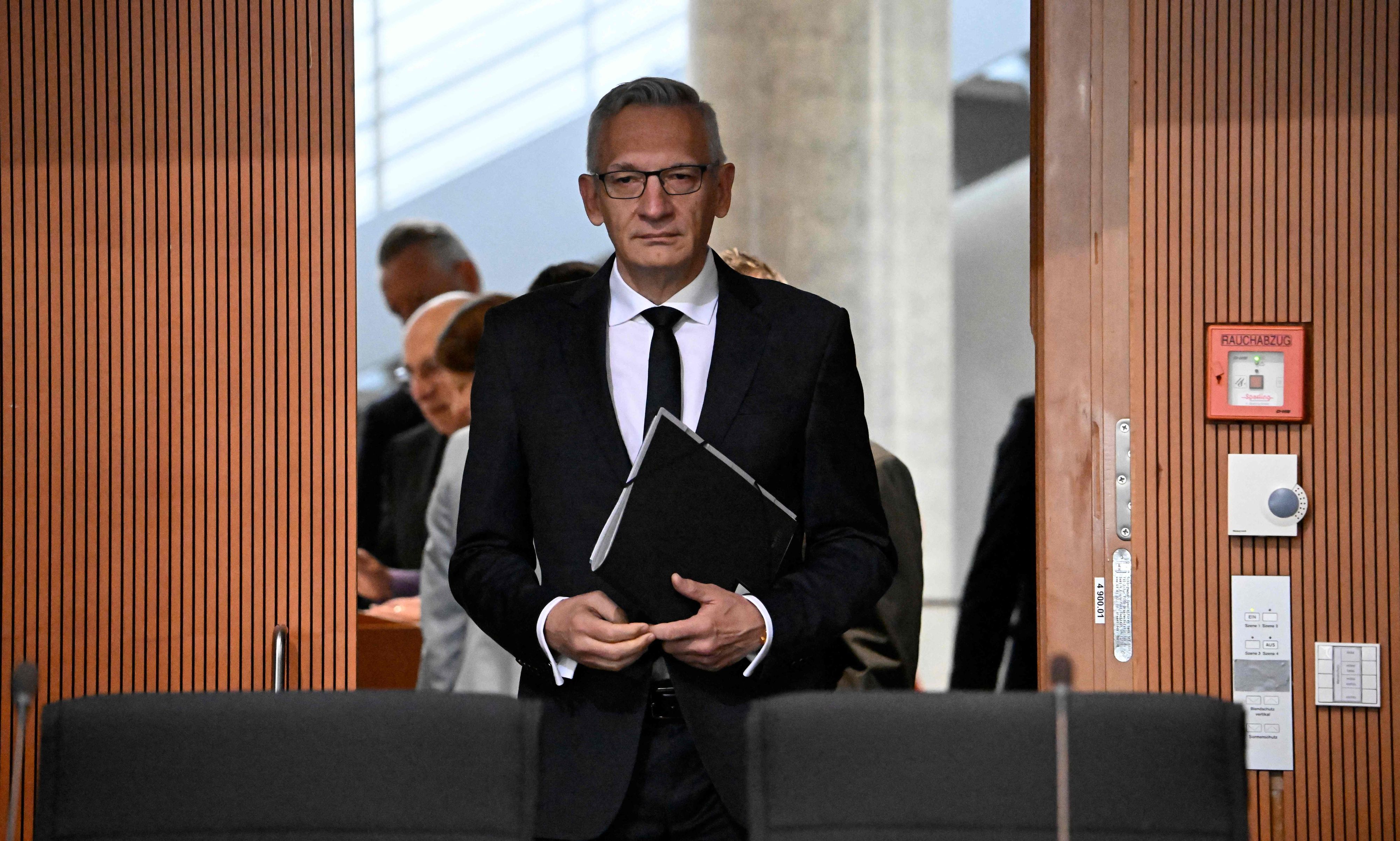 BND-Chef Martin Jäger vor seiner öffentlichen Anhörung vor dem Parlamentarischen Kontrollgremium am Montag (5. Oktober).