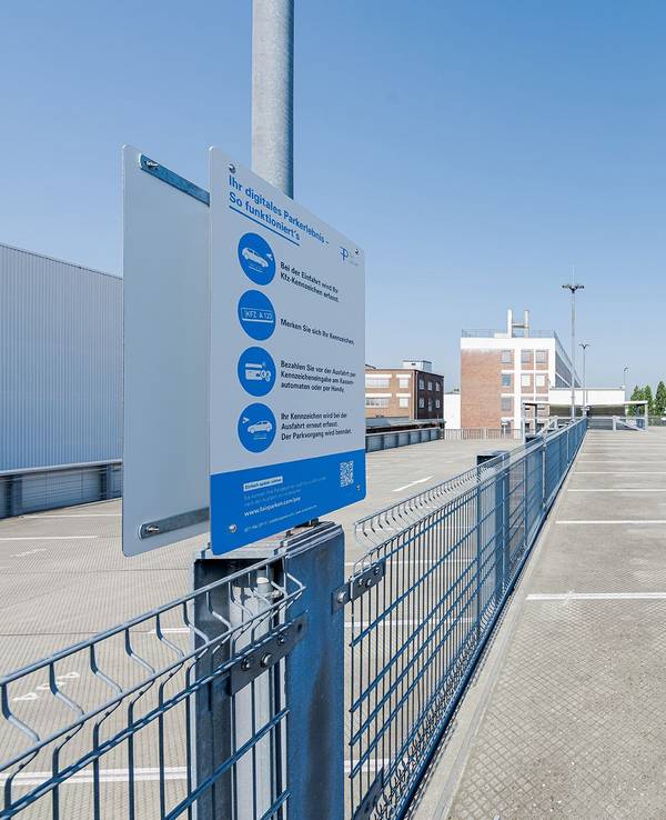 Der Parkplatz bei Kaufland in Köln-Mülheim