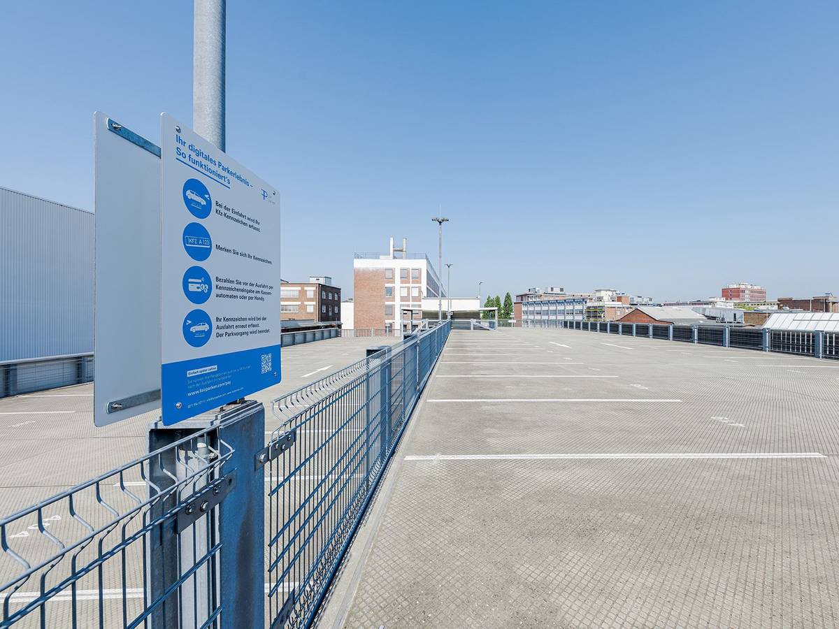 Der Parkplatz bei Kaufland in Köln-Mülheim