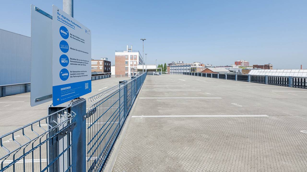 Der Parkplatz bei Kaufland in Köln-Mülheim