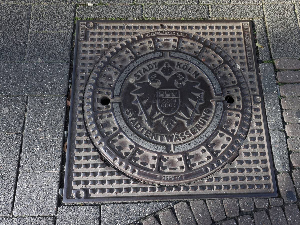Die Menschen in Köln müssen sich auf höhere Abwasserkosten einstellen. (Archivbild)