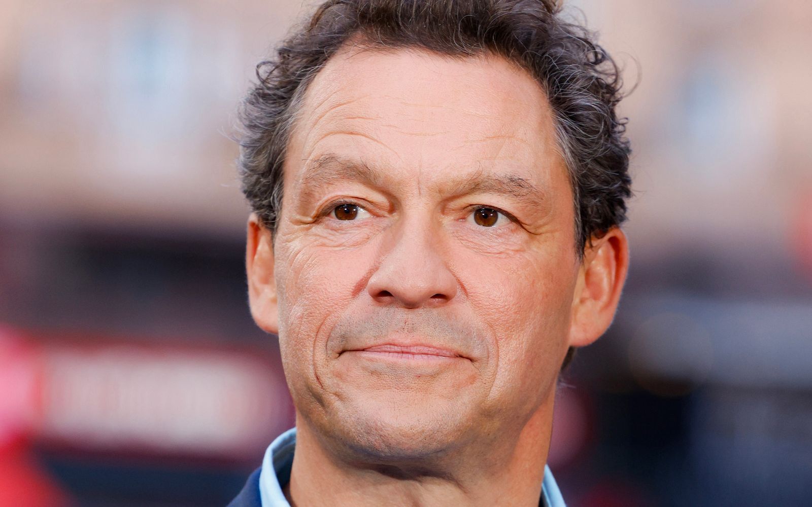 Bei den Recherchen zu „War“ erfuhr Schauspieler Dominic West Überraschendes zum Thema Scheidungen. (Bild: 2026 Getty Images/Hoda Davaine)
