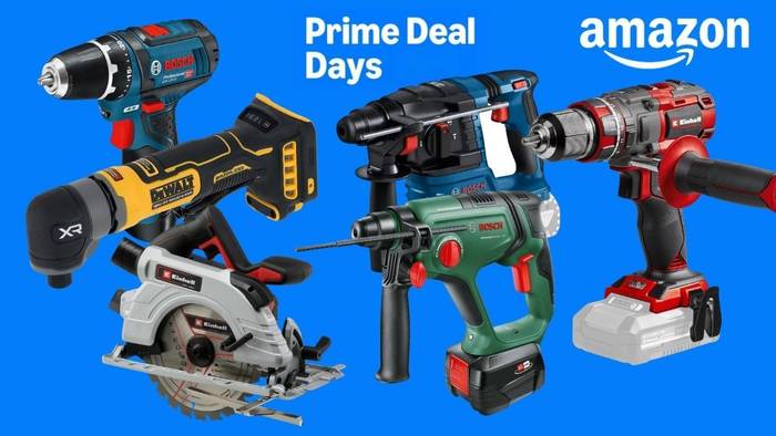 Werkzeug von verschiedenen Marken wir Bosch Home and Garden, Bosch Professional, Einhell, DeWalt vor einem blauen Hintergrund mit Prime Deal Days Logo von Amazon.