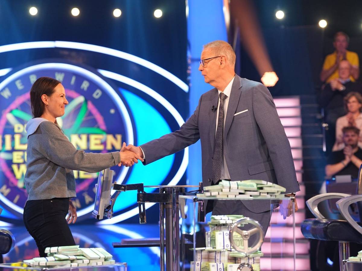 Eine junge Ärztin scheitert an der 2.000-Euro-Frage. (Bild: RTL / Stefan Gregorowius)
