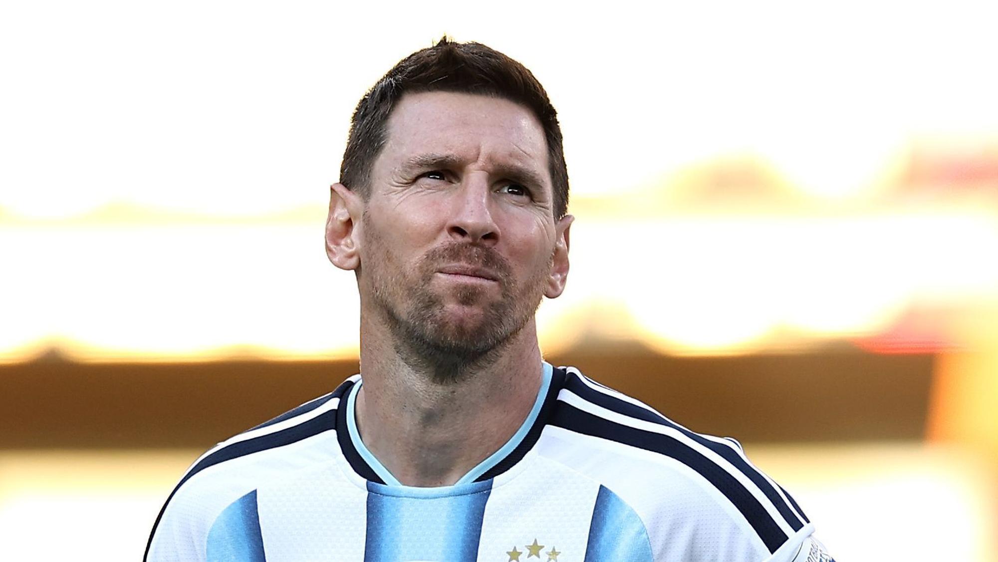 Abschied einer Fußballlegende: Beim Freundschaftsspiel Argentiniens gegen Benin läuft Lionel Messi zum letzten Mal im Trikot der „Albiceleste“ auf. (Bild: 2026 Getty Images/Buda Mendes)