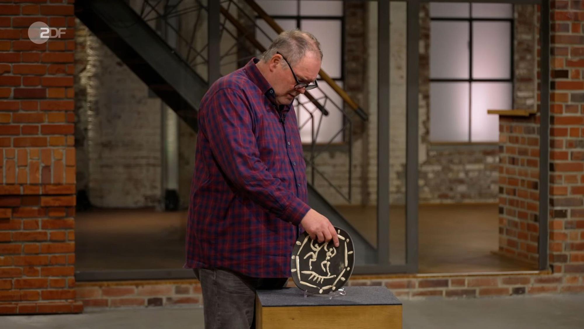 „Was soll man dazu sagen? Teuer, aber grottenhässlich“, kommentierte Walter Lehnertz das Picasso-Werk. (Bild: ZDF)