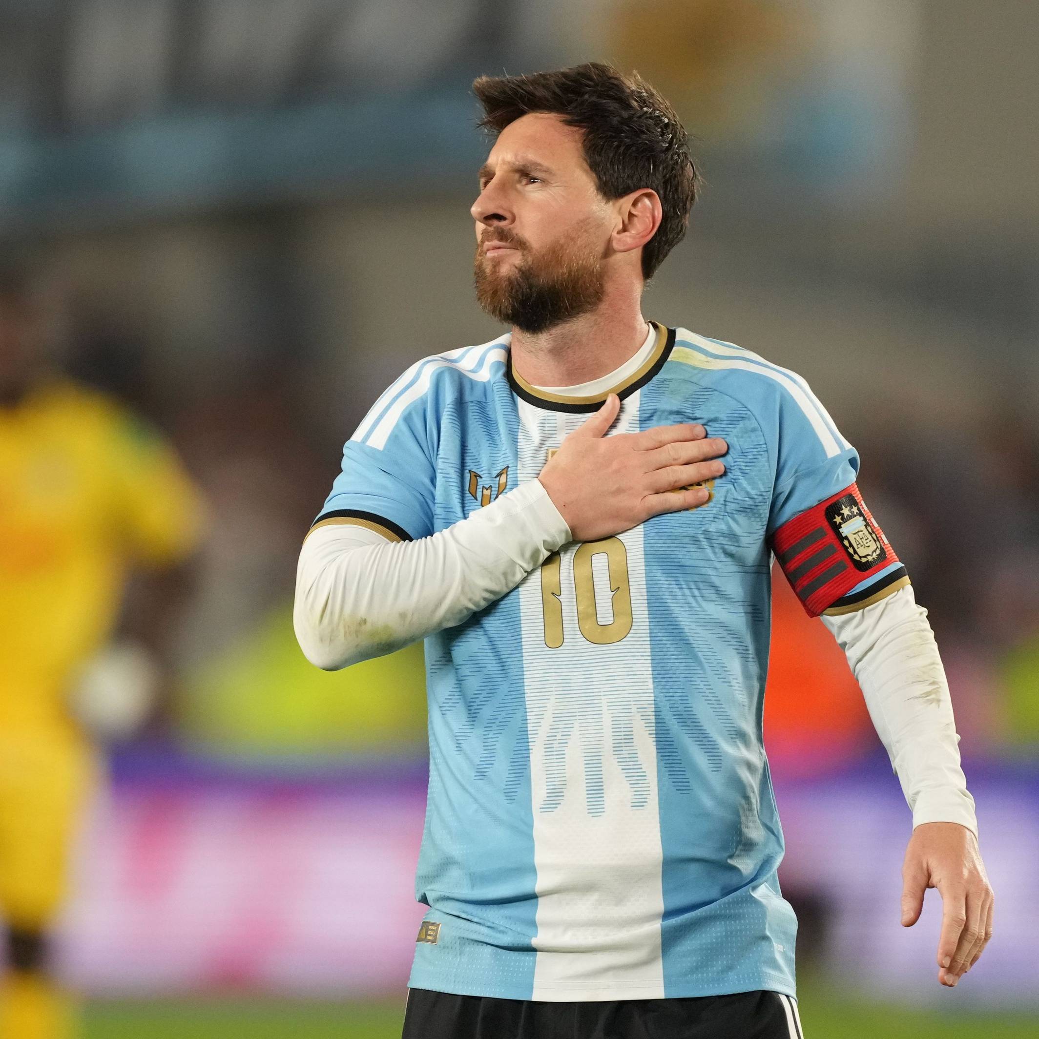 Der Argentinier Lionel Messi jubelt, nachdem er in seinem letzten Länderspiel – einem Freundschaftsspiel gegen Benin – ein drittes für seine Mannschaft Tor per Elfmeter erzielt hat.