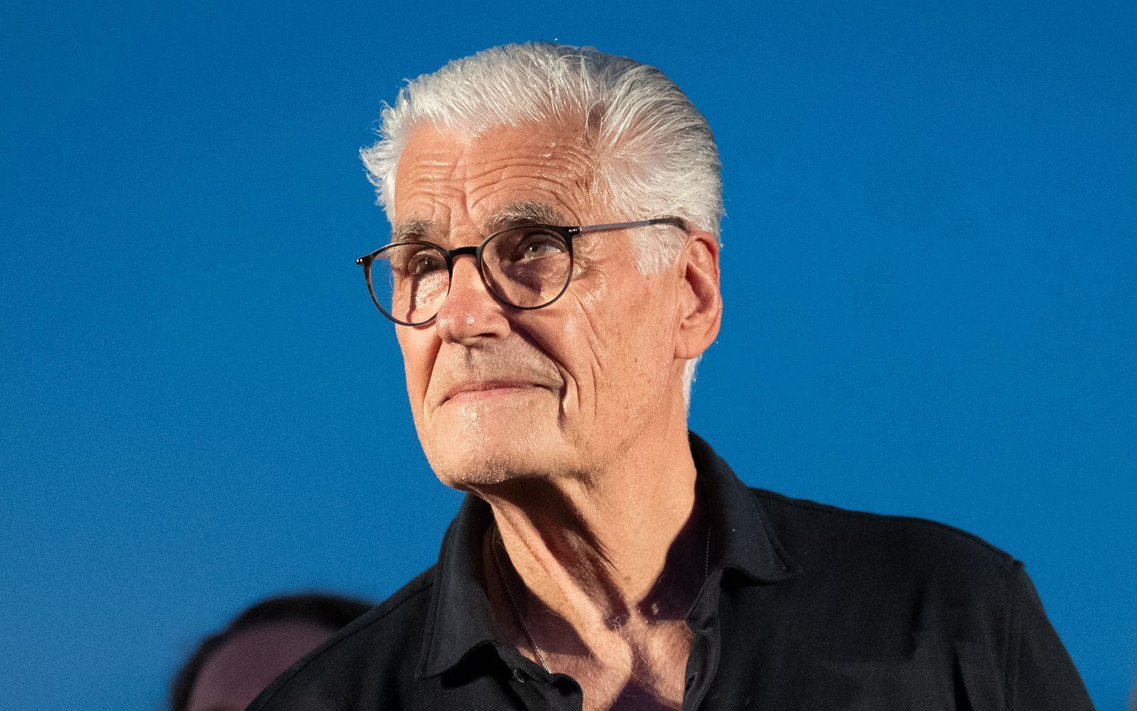Schauspieler Sky du Mont hat in einem Interview Stellung gegen die AfD bezogen. (Bild: 2025 Getty Images for Constantin Film/Andreas Rentz)