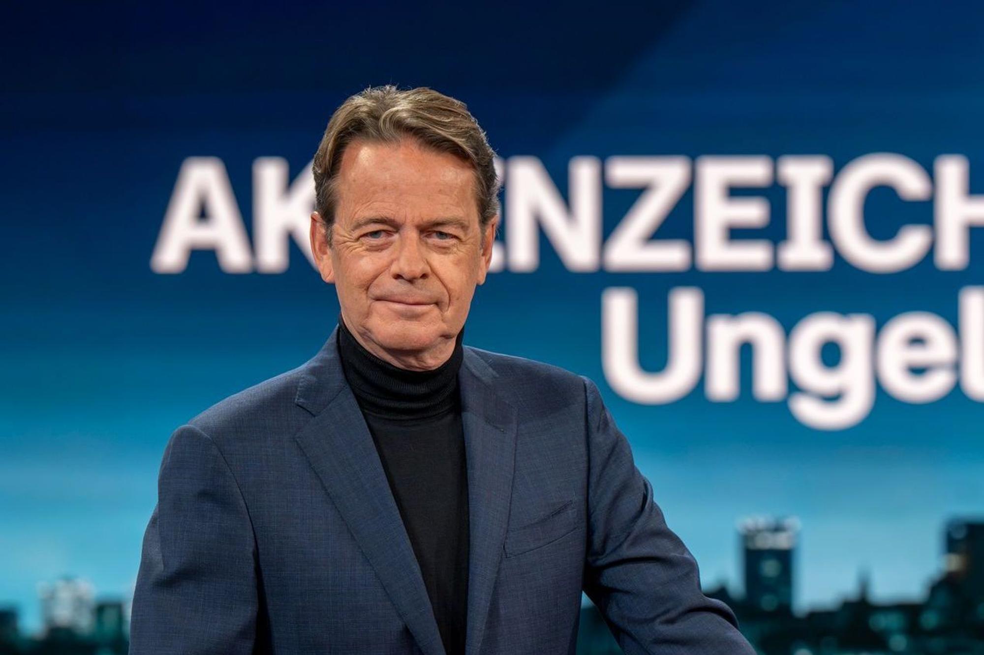 Rudi Cerne im XY-Set.