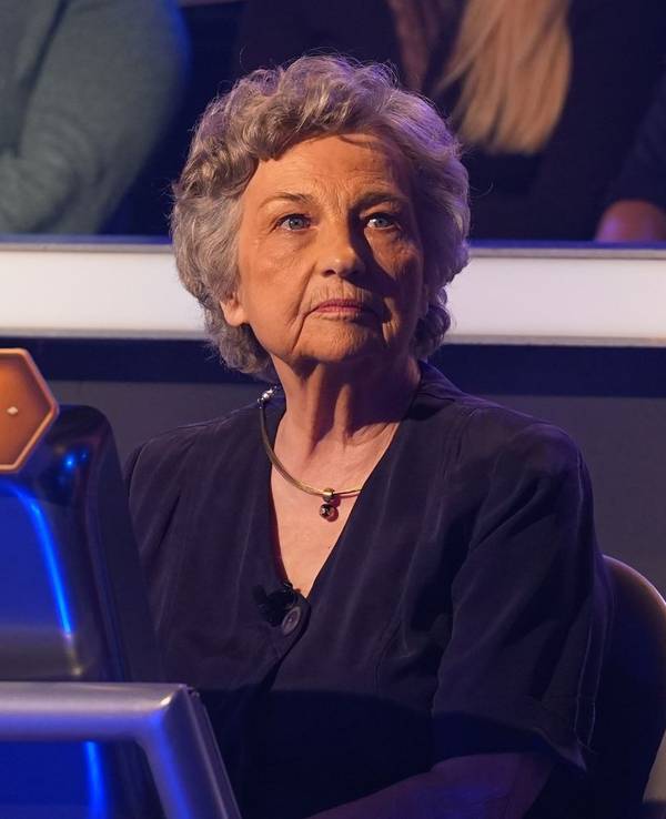 Alter schützt vor Selbstbewusstsein nicht: Kandidatin Hannelore Grühn gab Quizmaster Günther Jauch bei der „3-Millionen-Euro-Woche“ (RTL) ordentlich Kontra. (Bild: RTL/Stefan Gregorowius)