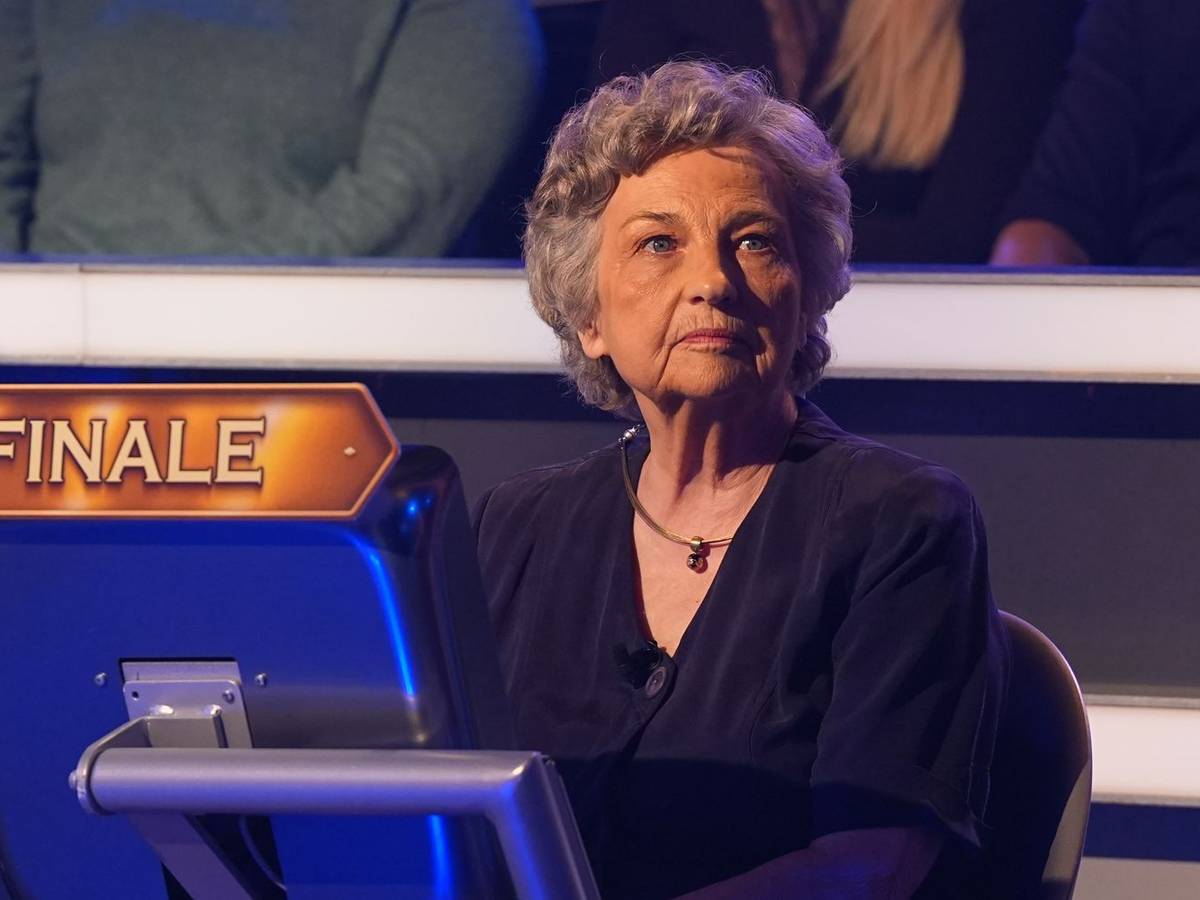 Alter schützt vor Selbstbewusstsein nicht: Kandidatin Hannelore Grühn gab Quizmaster Günther Jauch bei der „3-Millionen-Euro-Woche“ (RTL) ordentlich Kontra. (Bild: RTL/Stefan Gregorowius)
