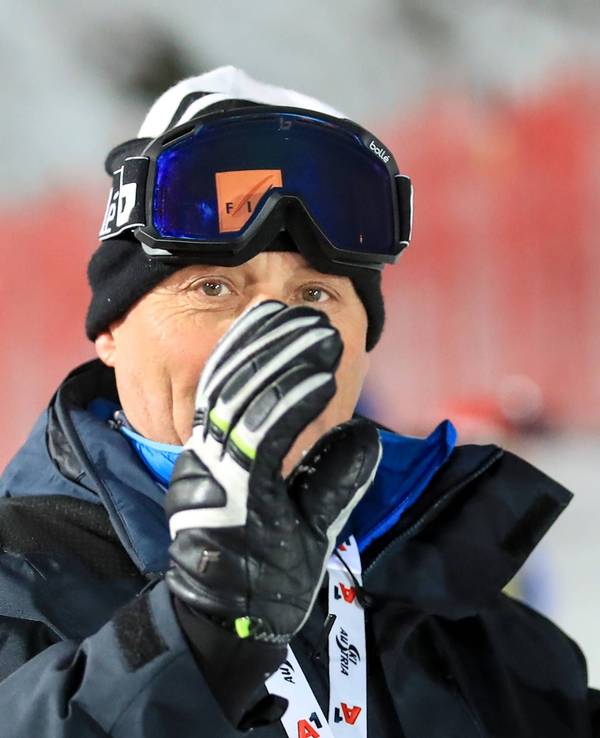 Markus Waldner in Skikleidung mit Skibrille.