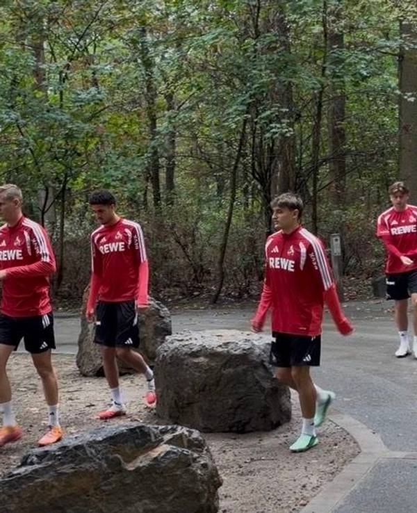 Niklas Hoffmann, Kevin Ekweribe, Cenny Neumann und Mikey Moore gehen am Geißbockheim