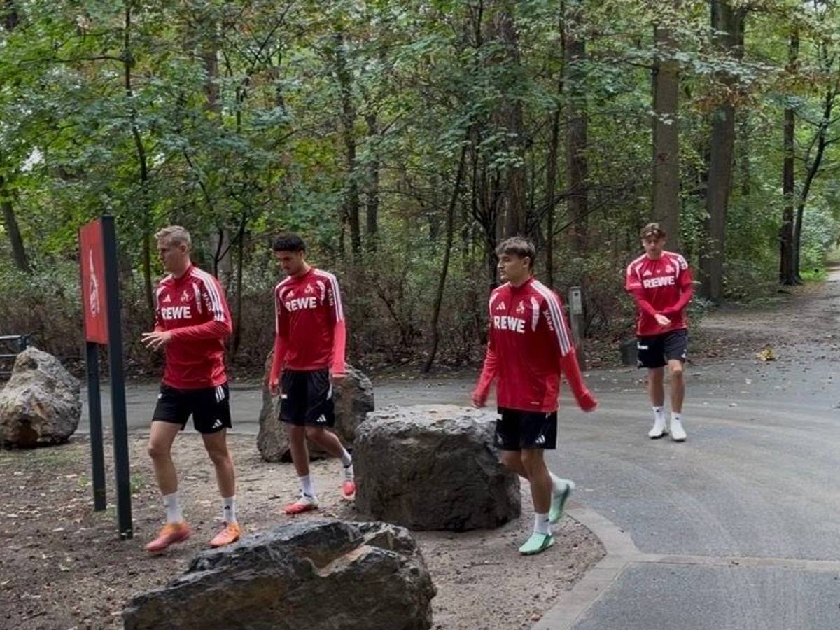 Niklas Hoffmann, Kevin Ekweribe, Cenny Neumann und Mikey Moore gehen am Geißbockheim