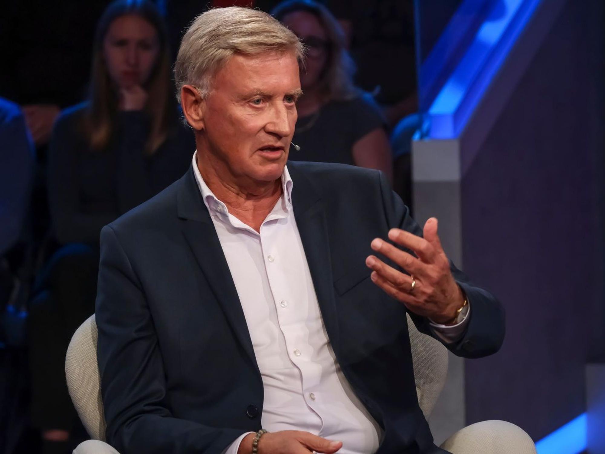 Der ehemalige Erste Bürgermeister von Hamburg, Ole von Beust, sagte bei „Maischberger“, dass es „tragisch“ sei, dass wahrscheinlich vier CDU-Abgeordnete den AfD-Landtagspräsidenten von Sachsen-Anhalt gewählt haben. (Bild: WDR / Oliver Ziebe)