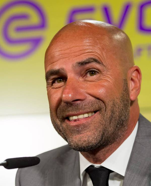 Peter Bosz Trainer von Borussia Dortmund bei einem Pressetermin