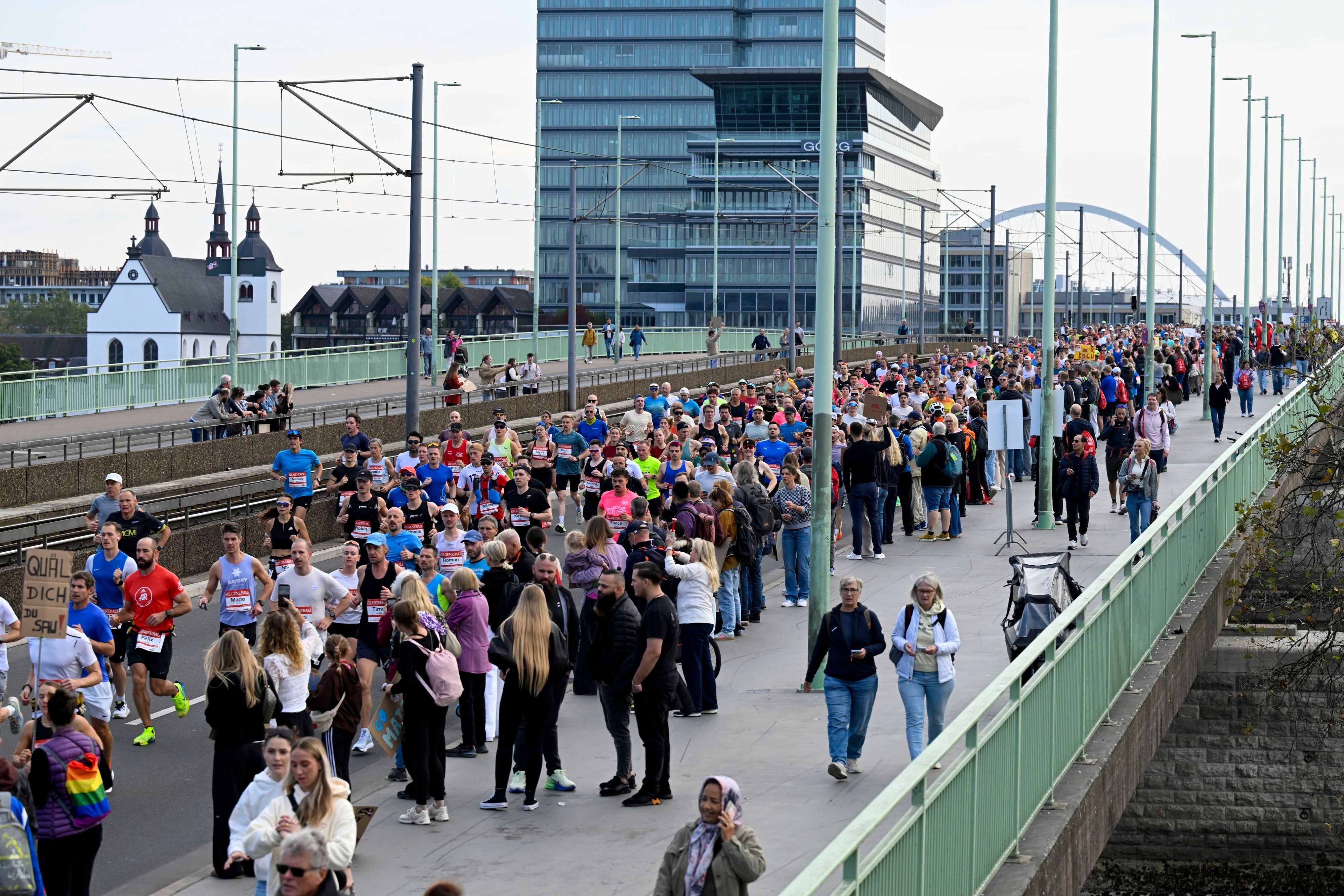 Am 28. Generali Köln Marathon nahmen 41.000 Läuferinnen und Läufer teil.