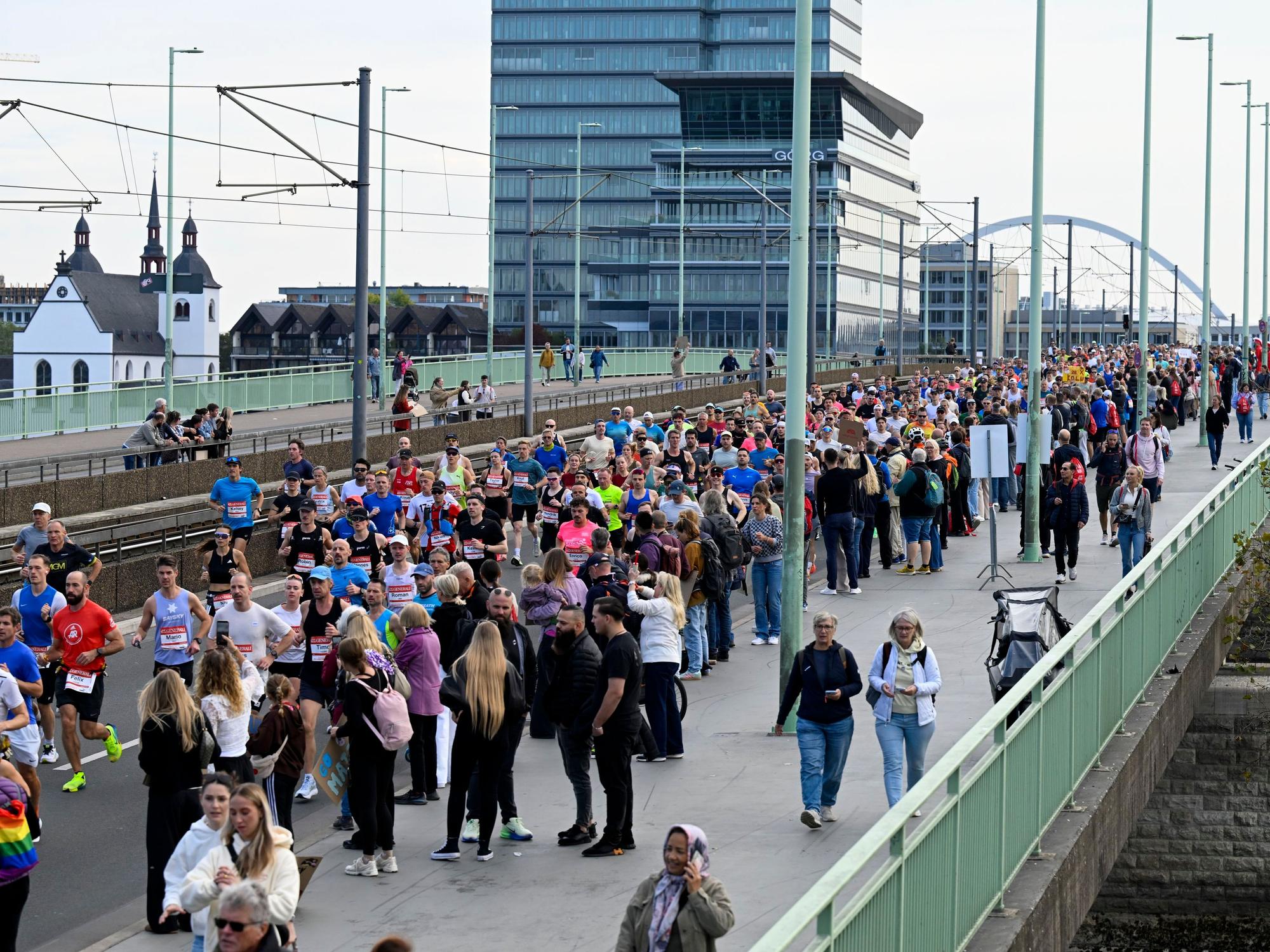 Am 28. Generali Köln Marathon nahmen 41.000 Läuferinnen und Läufer teil.