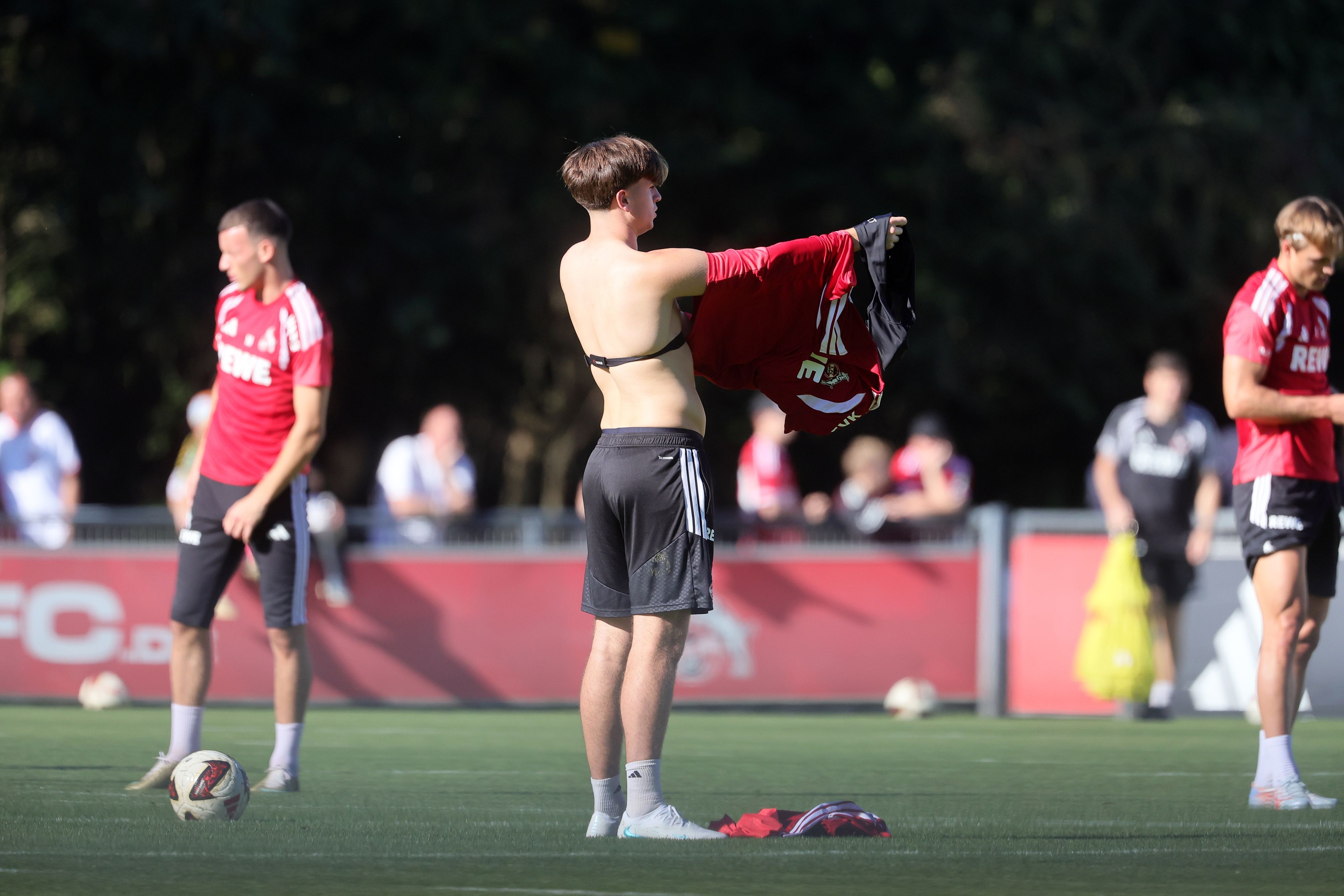 Mikey Moore (1. FC Köln) beim Training am 6. Oktober 2026.