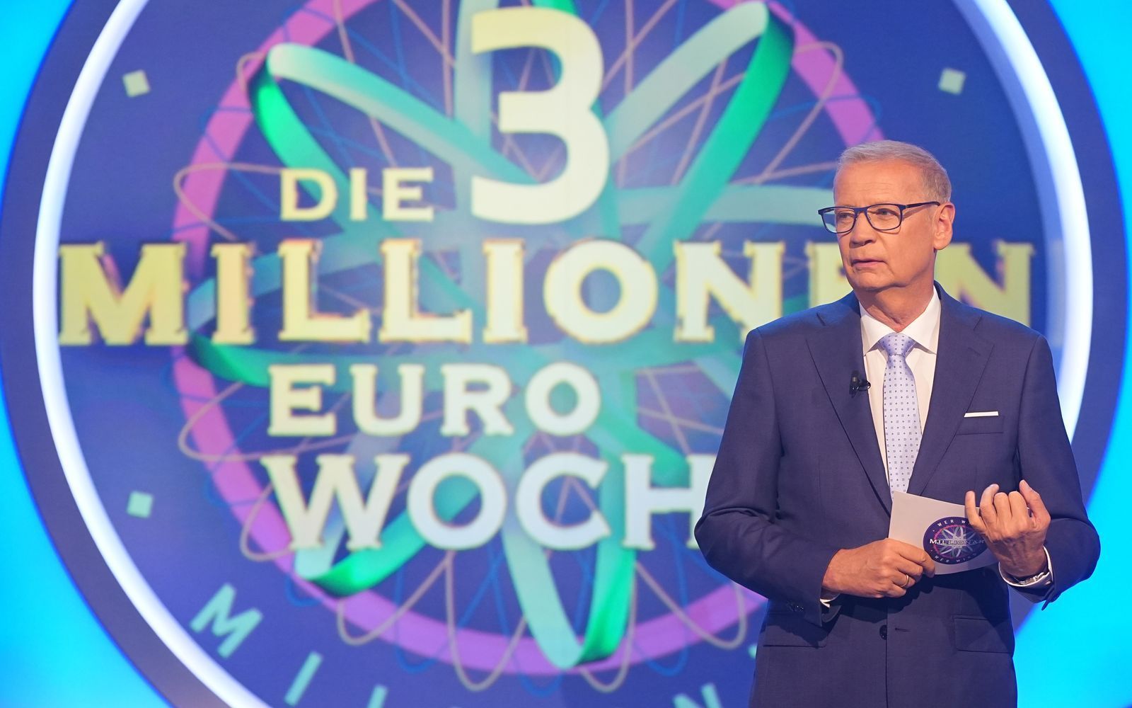 Günther Jauch erinnert sich an seine eigene Schulzeit. (Bild: RTL / Stefan Gregorowius)