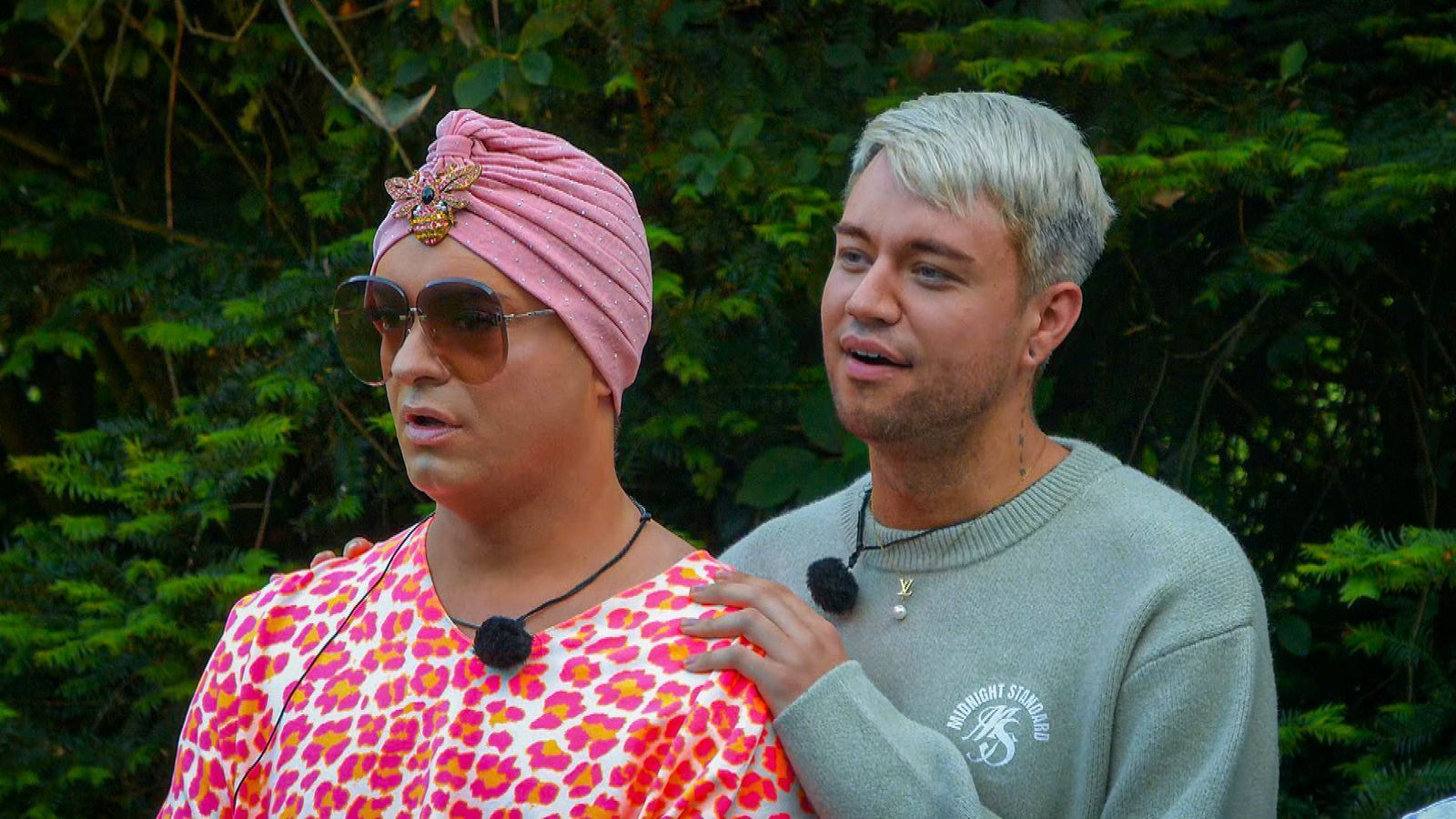 Kaum da, schon wieder weg: Die Nachzügler Julian und Marcell müssen das Sommerhaus verlassen.  (Bild: RTL)