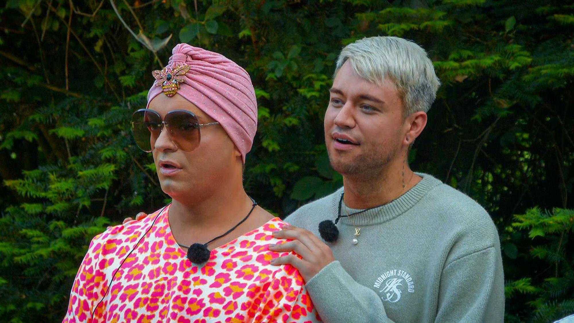 Kaum da, schon wieder weg: Die Nachzügler Julian und Marcell müssen das Sommerhaus verlassen. (Bild: RTL)