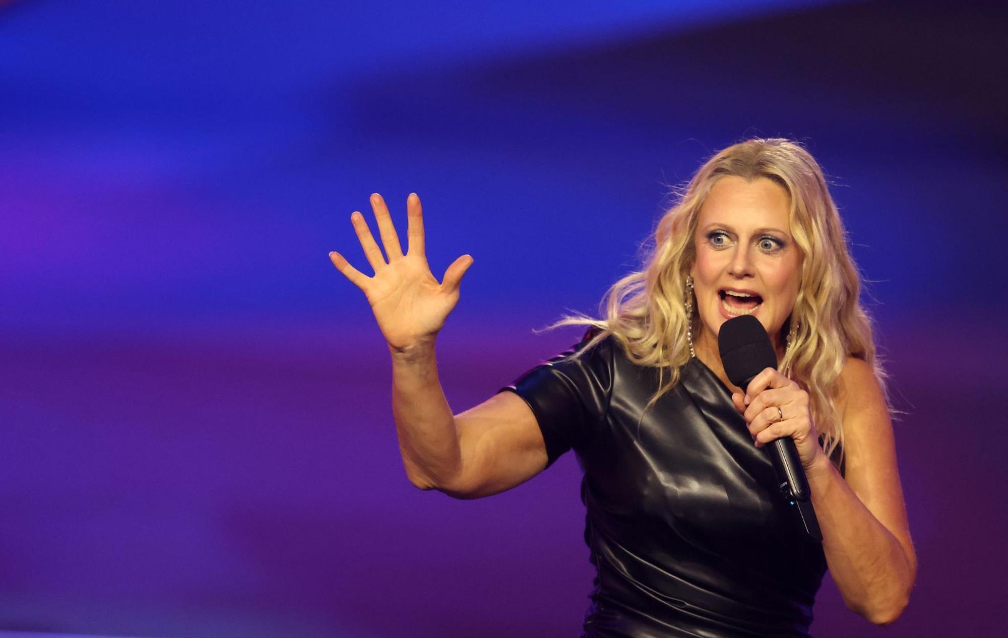 So vielbeschäftigt Barbara Schöneberger auch ist: „Ich habe kein Burnout und ich kriege auch keins“, sagt sie. (Bild: 2026 Getty Images/Adam Berry)
