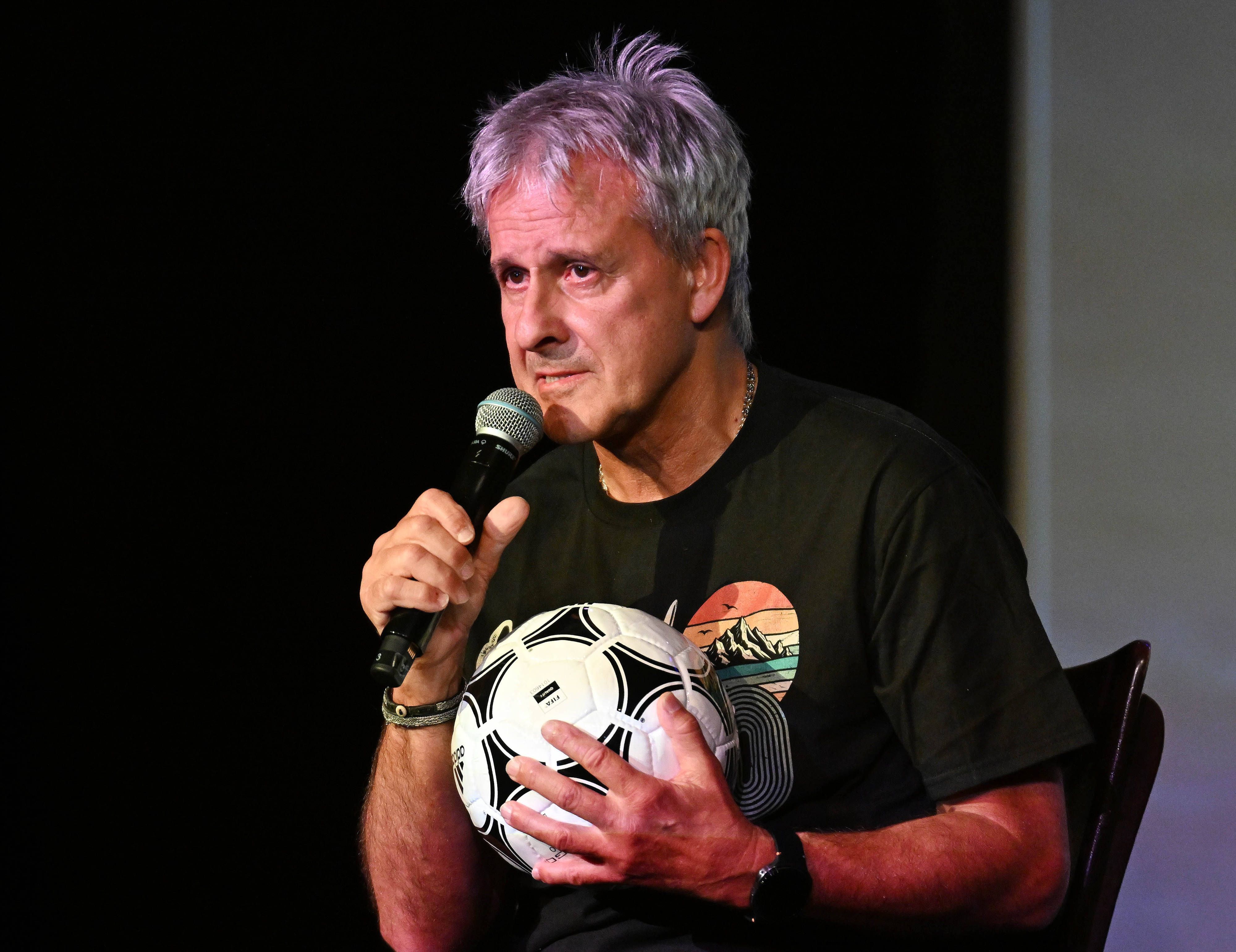 Pierre Littbarski auf der Volksbühne beim Rudolfplatz am 26.05.2026