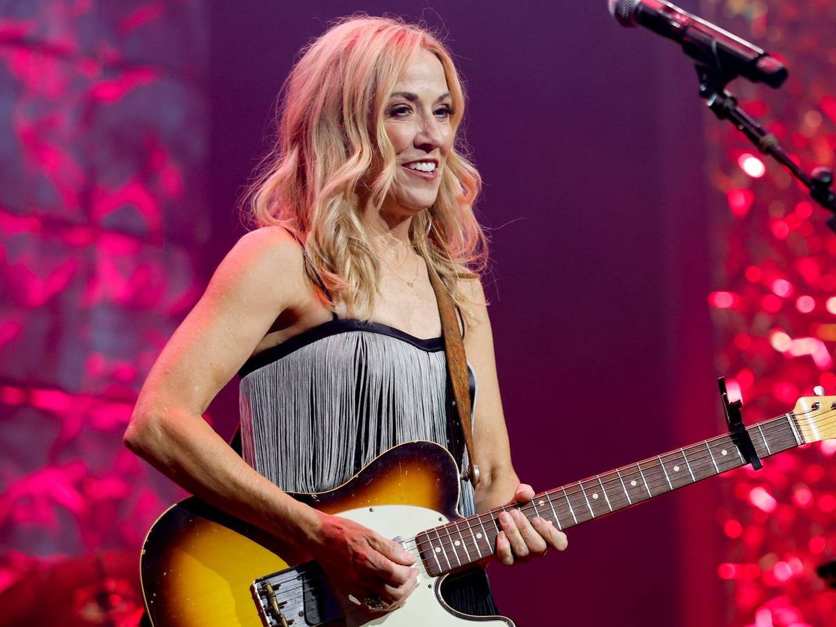 Sheryl Crow veröffentlicht mit „Pick Me Up“ ein neues Album. (Bild: Jason Kempin/Getty Images for ACM)