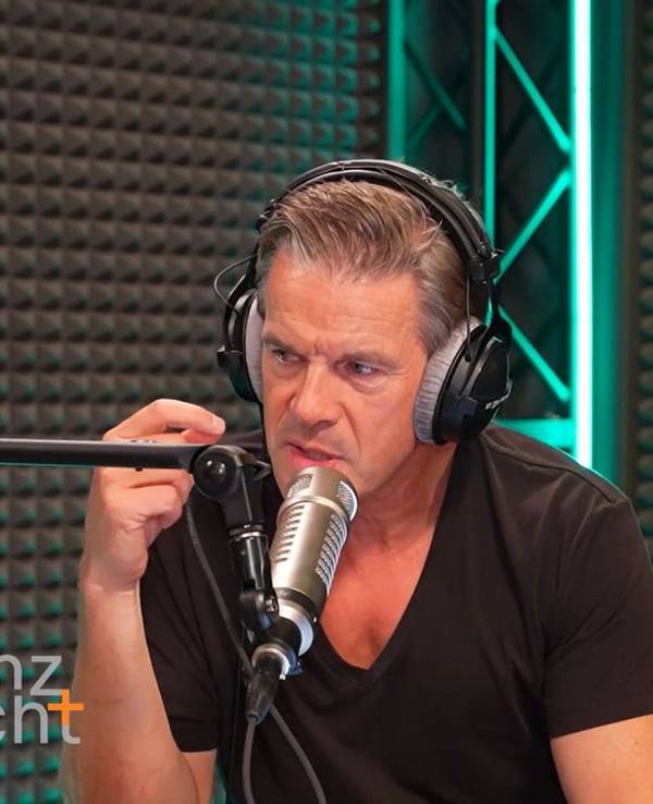 „Antisemitismus ist nicht auf die Linkspartei beschränkt“, sagt Markus Lanz im Podcast „Lanz + Precht“. (Bild: ZDF / Lanz + Precht)