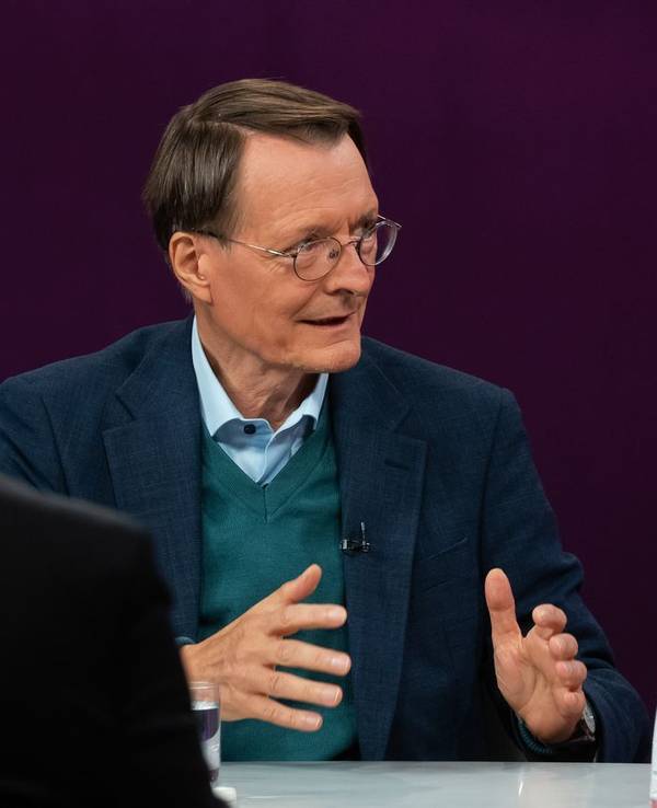 Karl Lauterbach beschwor vielfach die Einigkeit der Regierungskoalition, teilte aber dennoch gegen die Rentenpläne aus. (Bild: ZDF/Jule Roehr )