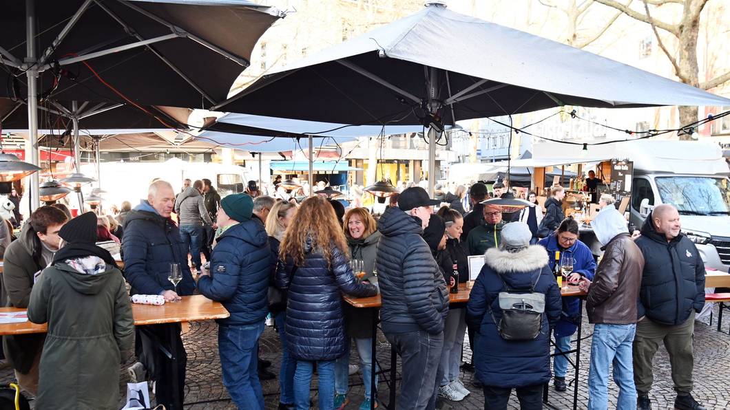 Der Feierabendmarkt „Meet & Eat“ auf dem Rudolfplatz.