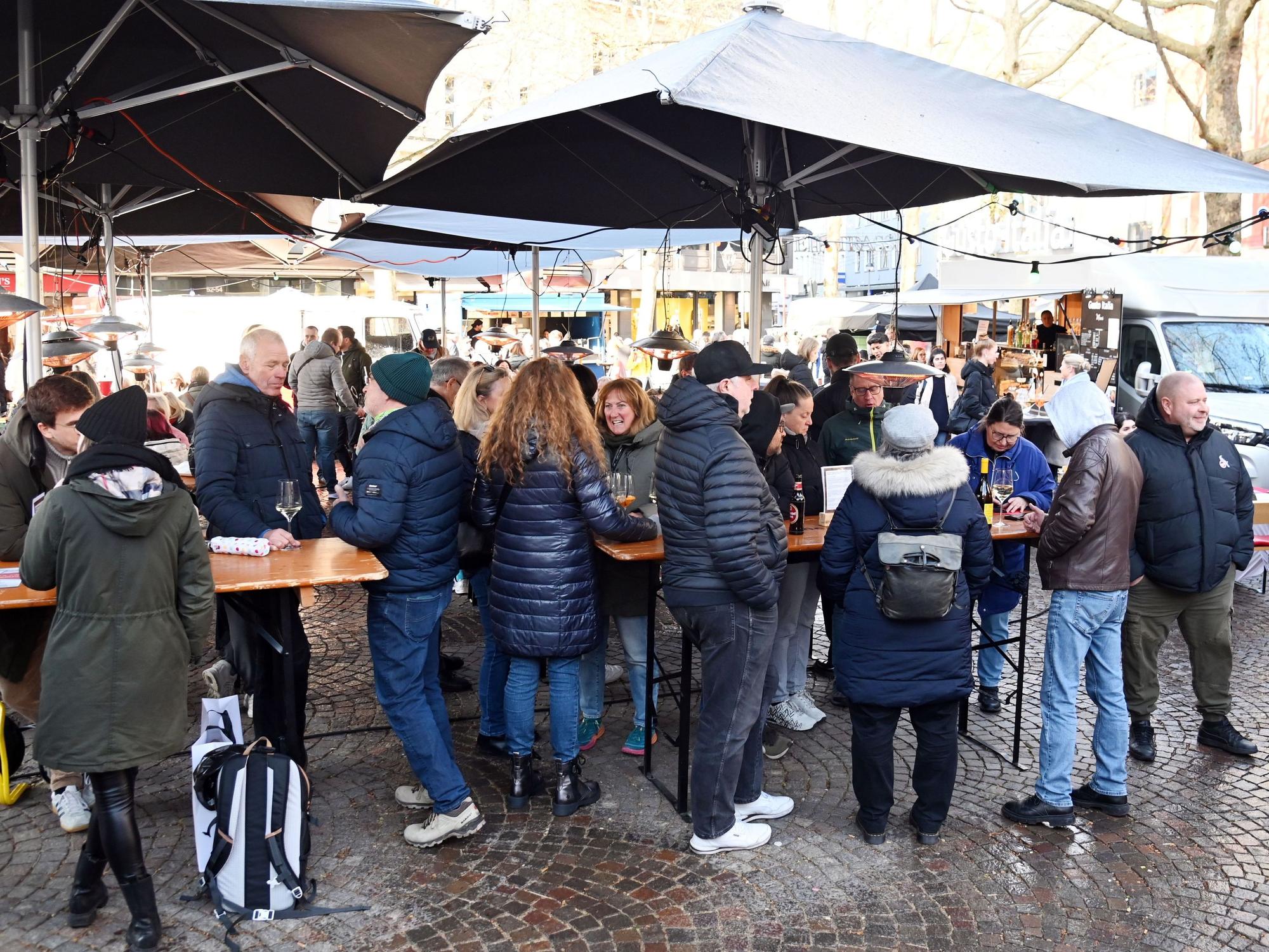 Der Feierabendmarkt „Meet & Eat“ auf dem Rudolfplatz.