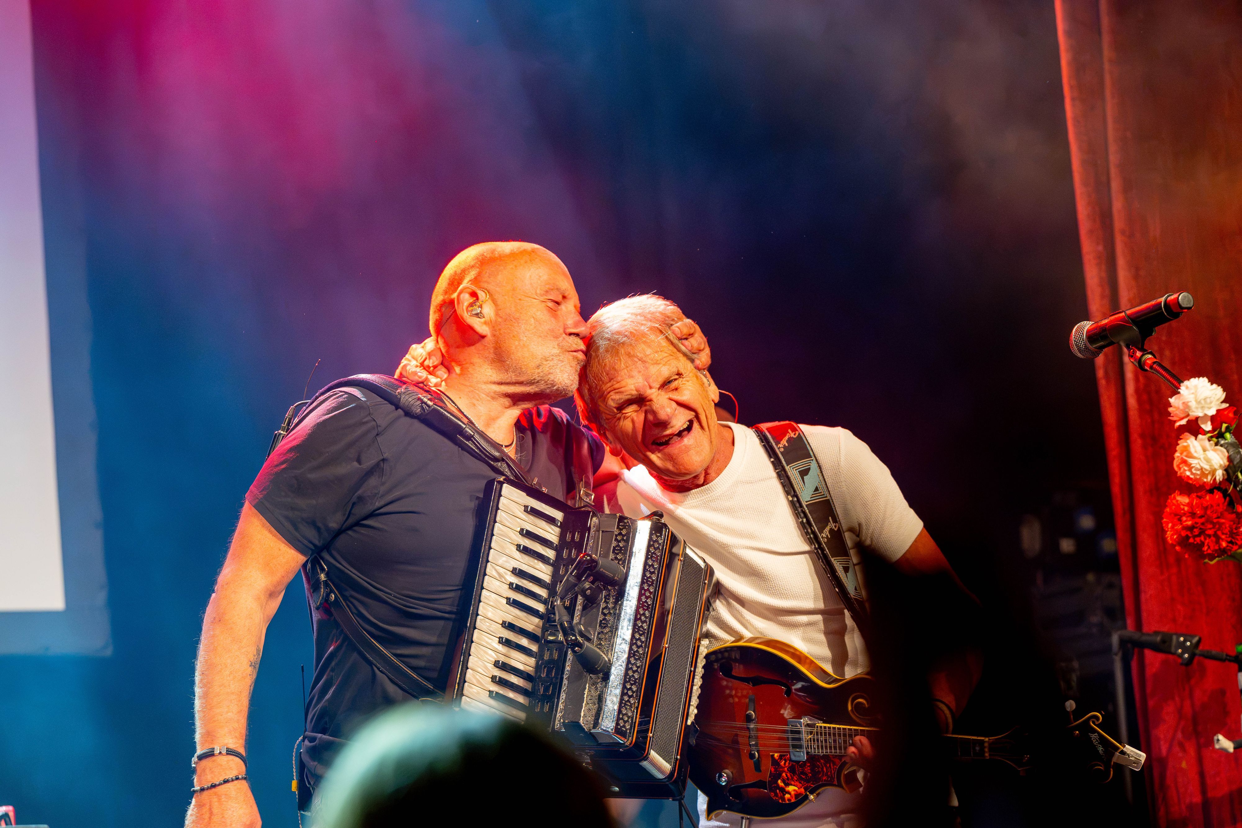 Detlef Vorholt und Klaus Lückerath von den Paveiern auf der Bühne.