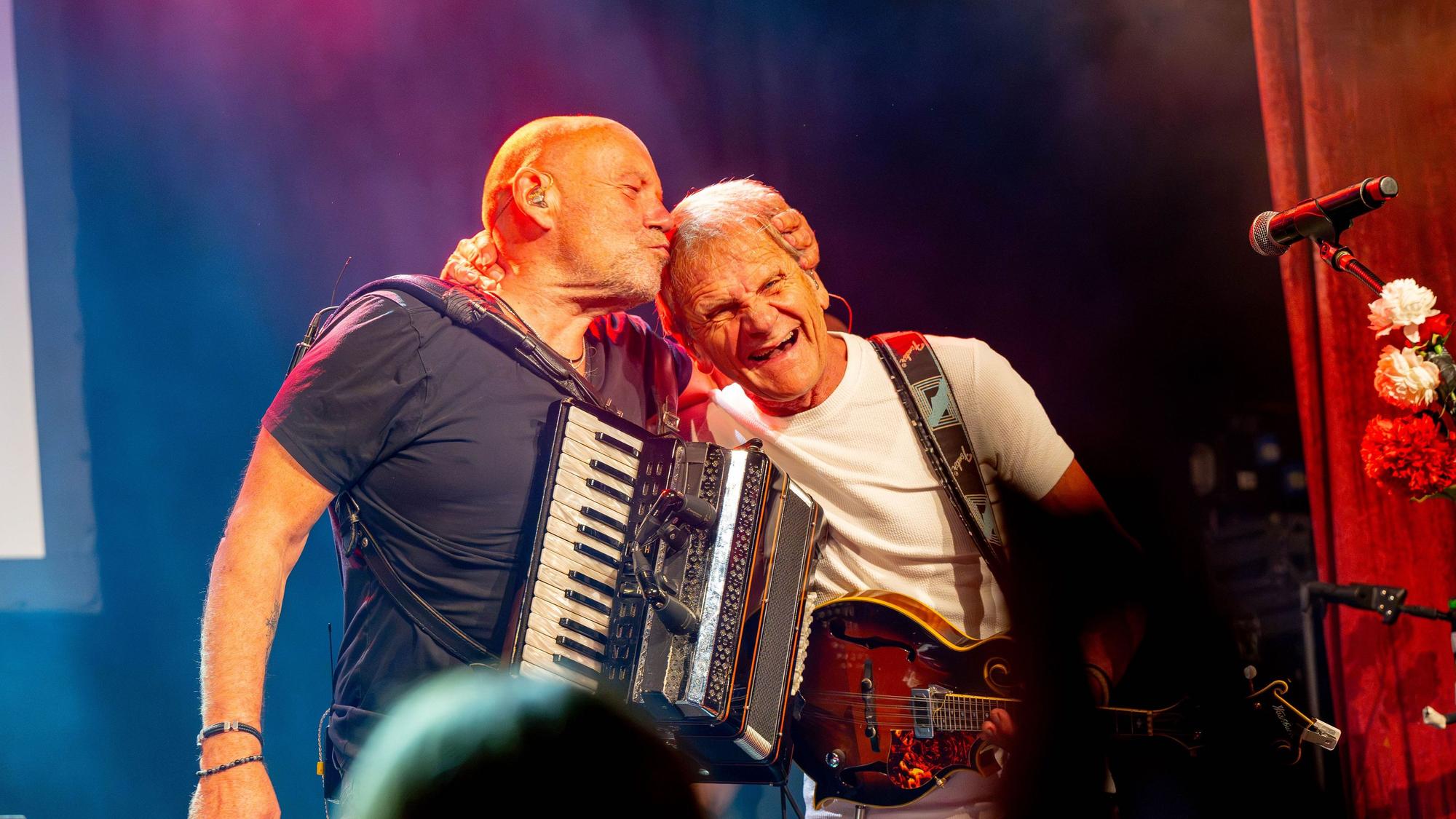 Detlef Vorholt und Klaus Lückerath von den Paveiern auf der Bühne.