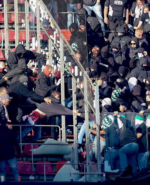Beim Derby zwischen Köln und Gladbach kam es am 11. Oktober 2026 zu Ausschreitungen im Oberrang.