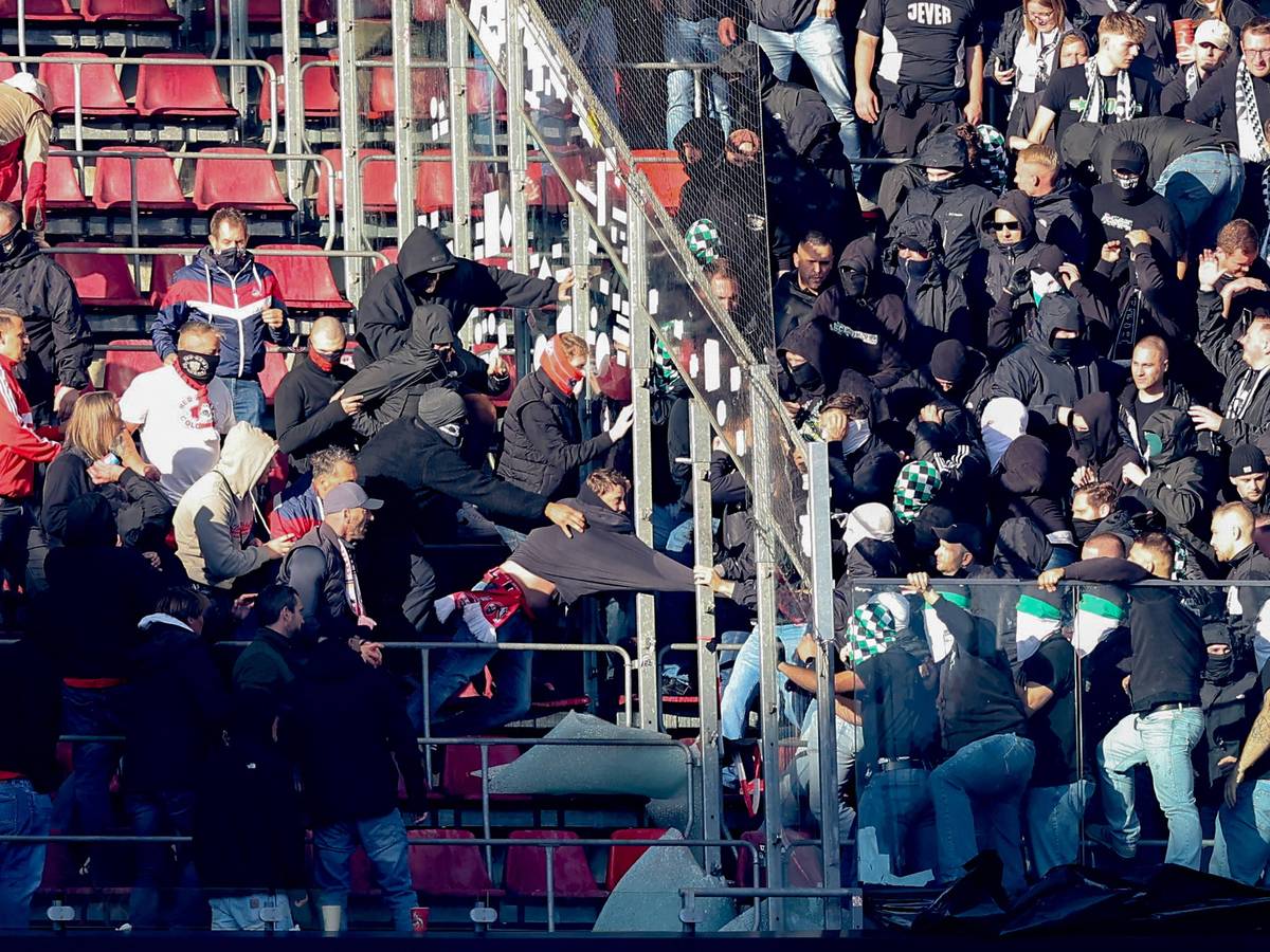 Beim Derby zwischen Köln und Gladbach kam es am 11. Oktober 2026 zu Ausschreitungen im Oberrang.