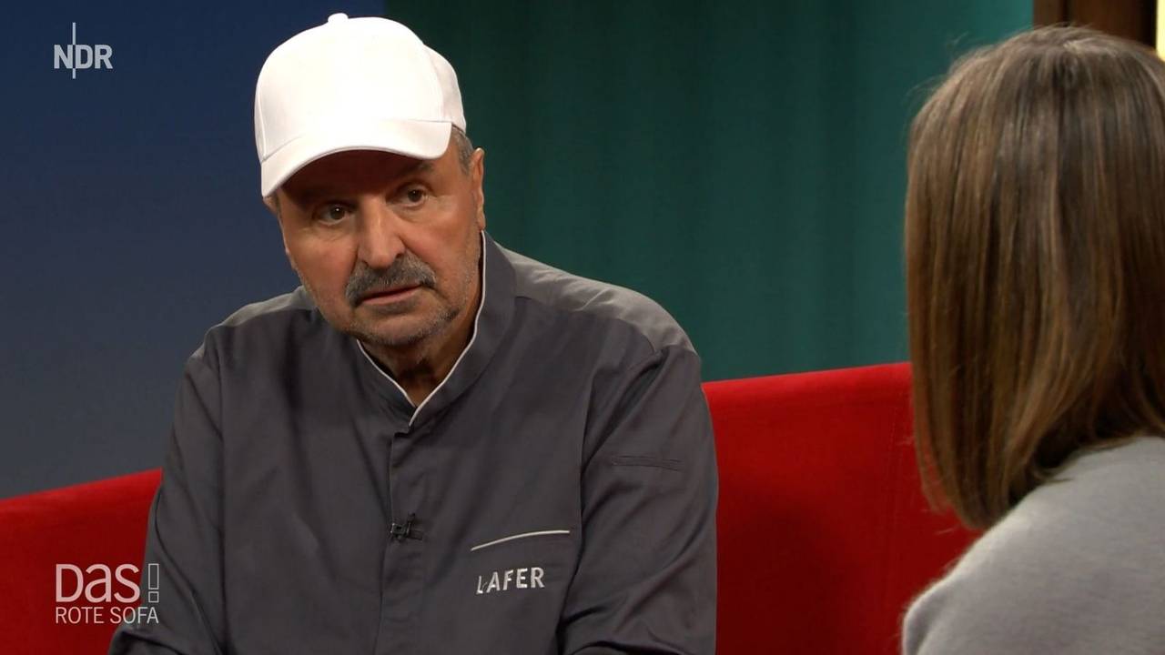 Johann Lafer sprach in der NDR-Sendung „DAS! Rote Sofa“ über seinen Kampf gegen den Krebs. (Bild: NDR)