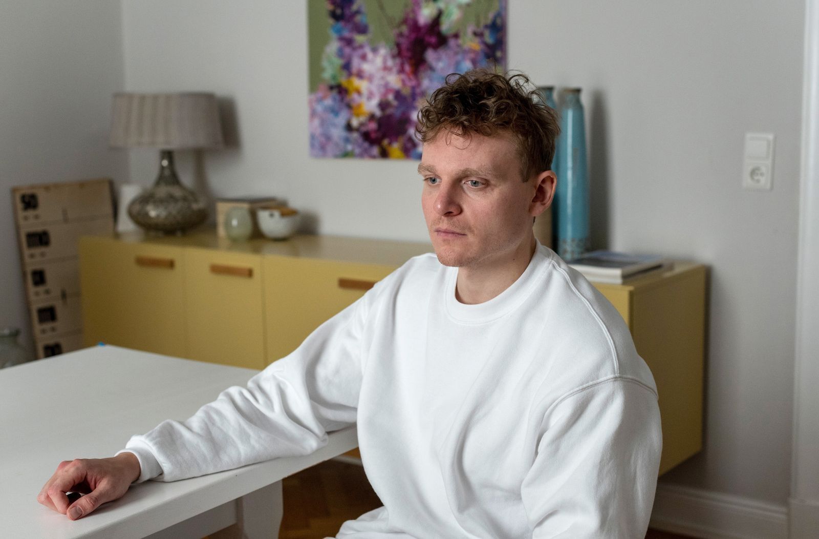 Nicky Bender (Johannes Hagemann), der Freund der Toten, hatte früher ein Gewaltproblem. (Bild: NDR/ARD/Thorsten Jander,)