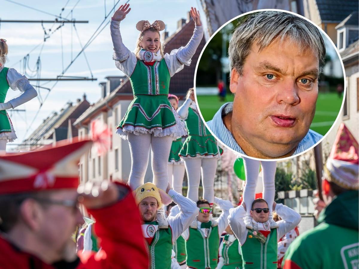 Teilnehmer beim Karnevalszug am Veilchendienstag 2024 in Köln-Zollstock. Der Vorsitzende der Freunde des Zollstocker Dienstagszuges, Michael Siegenbruck, erklärt die Gründe für die Absage.