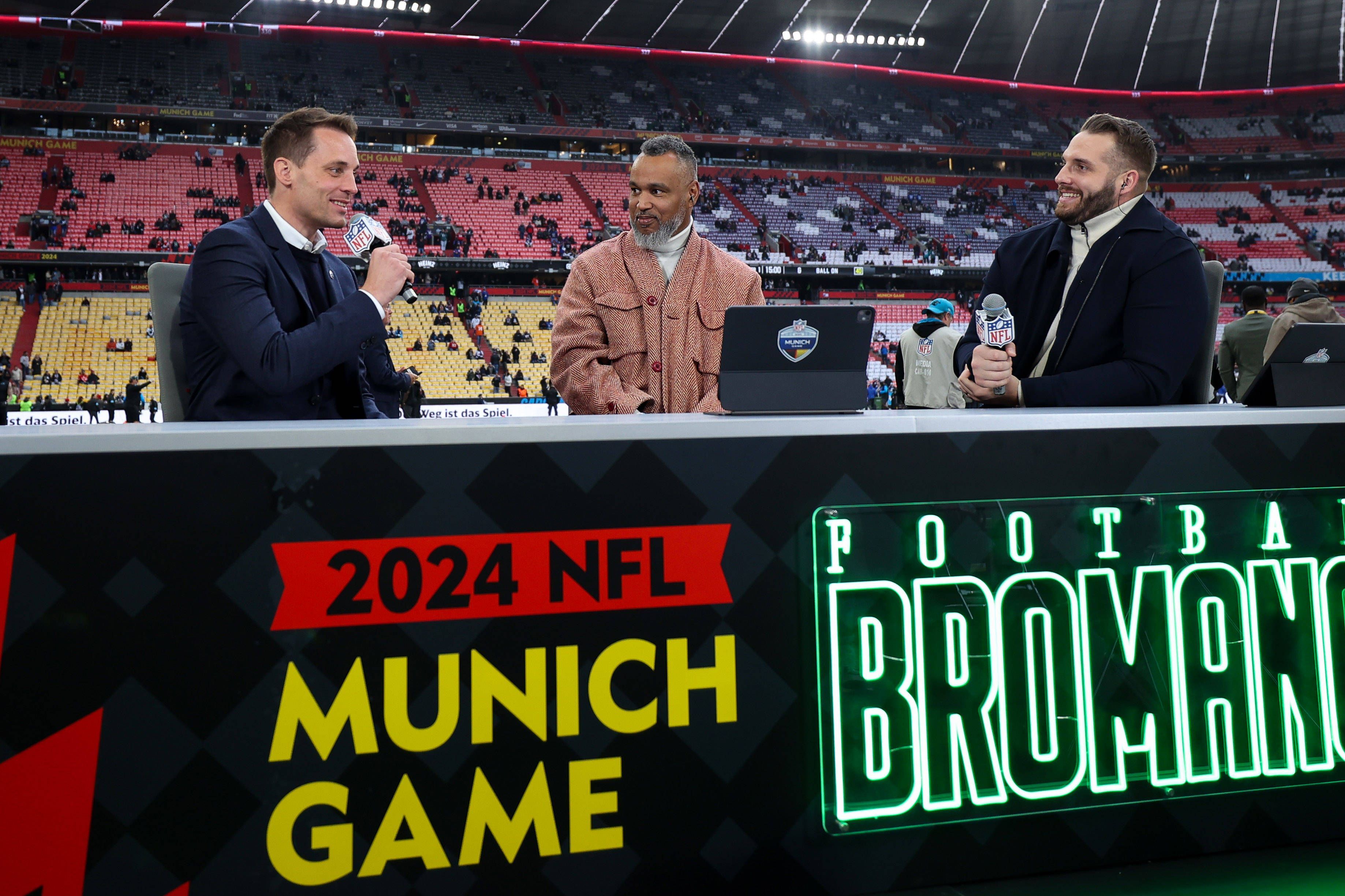 Alexander Steinforth, Patrick Esume und Björn Werner im Stadion
