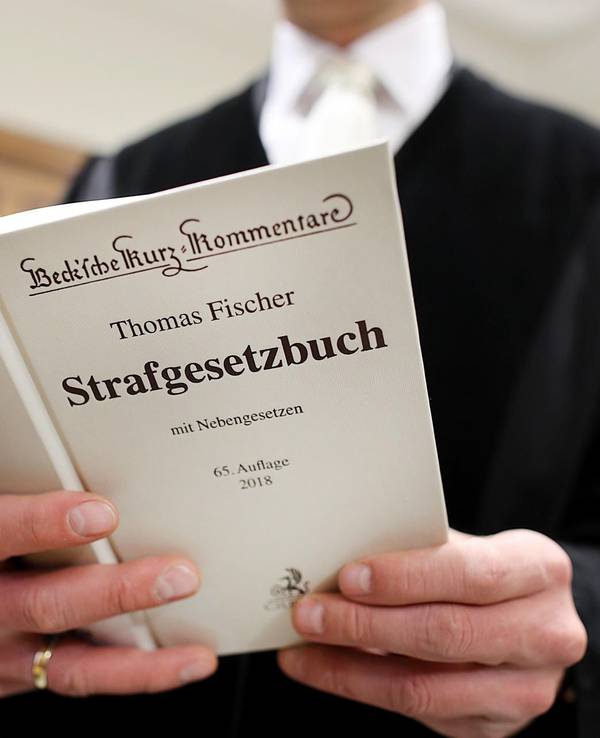 Das Kölner Amtsgericht verhandelt gegen einen Kölner Rechtsanwalt.