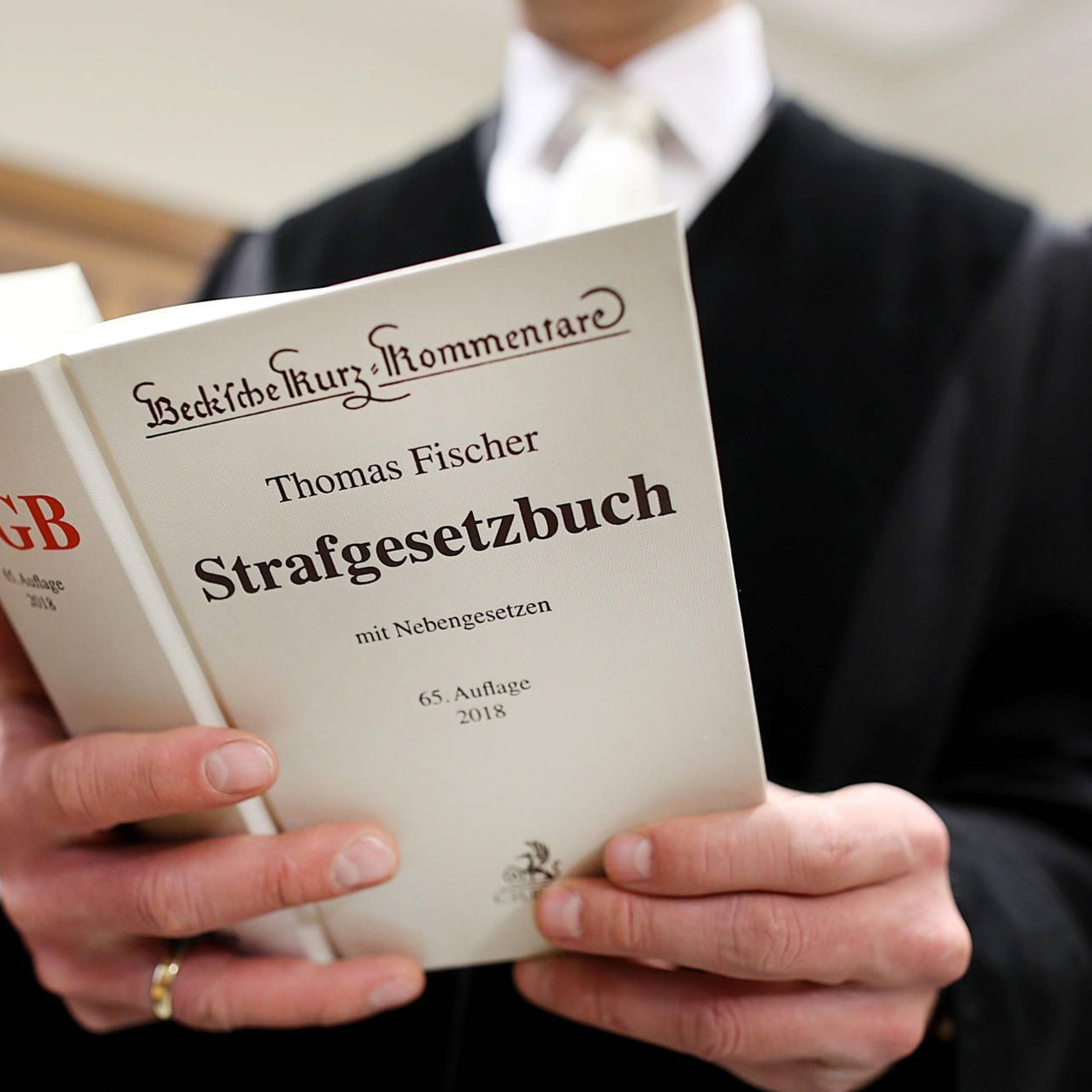 Das Kölner Amtsgericht verhandelt gegen einen Kölner Rechtsanwalt.