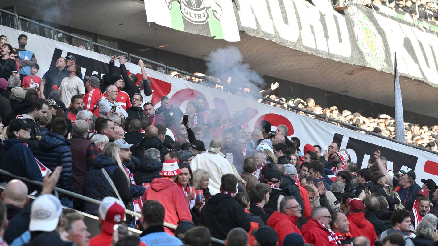 Bengalos und Leuchtraketen der Gladbacher Ultras landeten beim Derby am 11. Oktober 2026 im Zuschauerblock der Kölner.